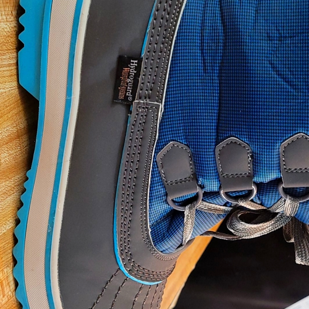 skechers  snow boots